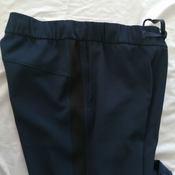 Lululemon On The Fly Pants Woven Track Stripe Navy And Black 8 - Picture 11 of 16
